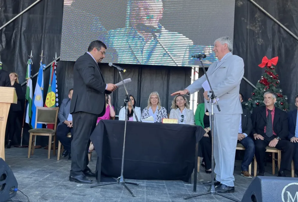 Walter Cortés asumió como el nuevo intendente de Bariloche