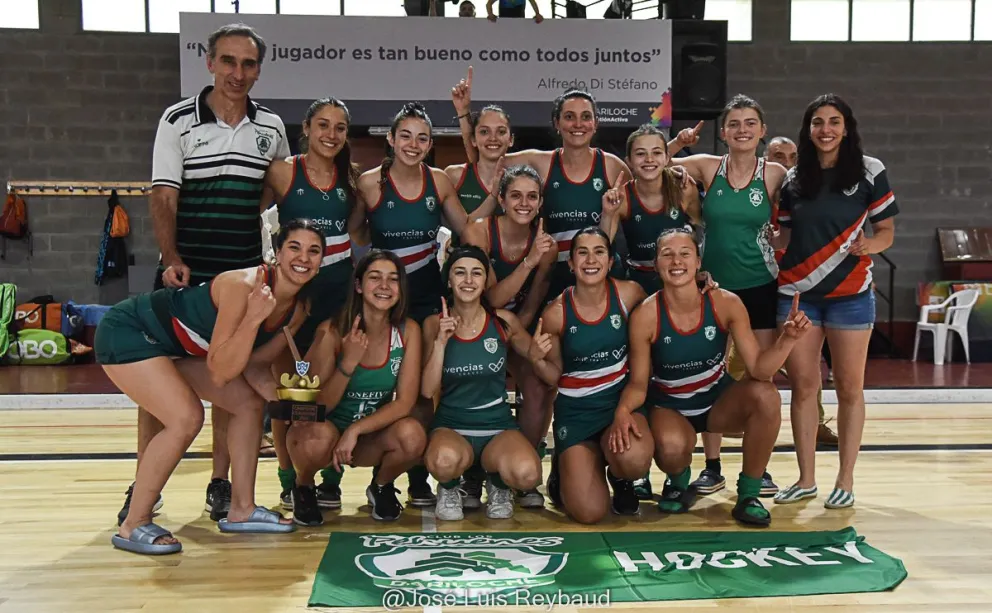 Pehuenes, la Escuela Municipal y Cordillerano de Esquel fueron campeones del hockey local en Primera