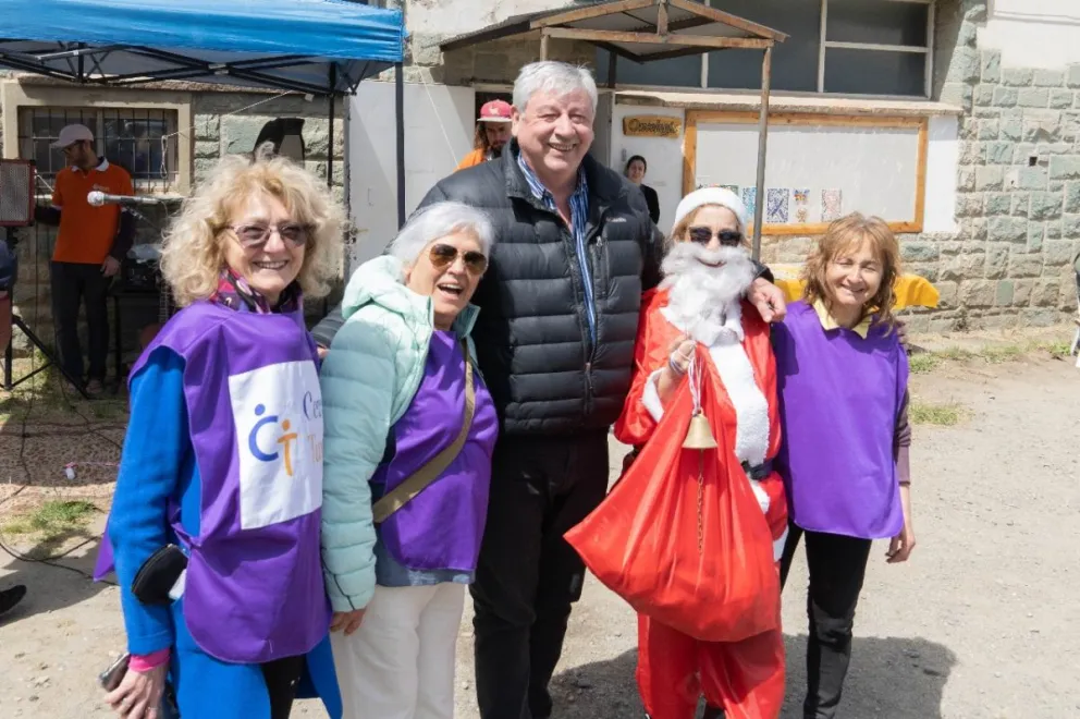 Cortés participó de la fiesta de fin de año del Servicio de Oncología del Hospital