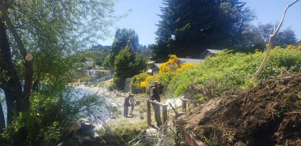 Trabajadores de la Delegación Cerro Otto agilizan los trabajos para la temporada de verano