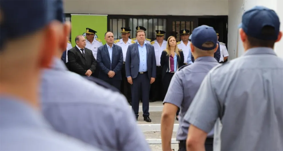 El ministro Jara apunta a la jerarquización de las fuerzas de Seguridad