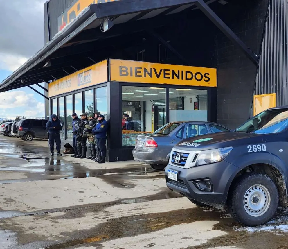 Fin de año: más seguridad en supermercados de Bariloche