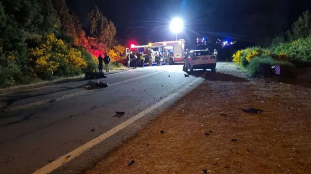 Tragedia en Ruta 40 Sur: Un motociclista murió al chocar contra un auto
