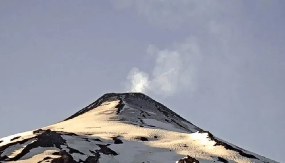 Villarica: pese a un aumento de actividad, se mantiene el alerta amarilla