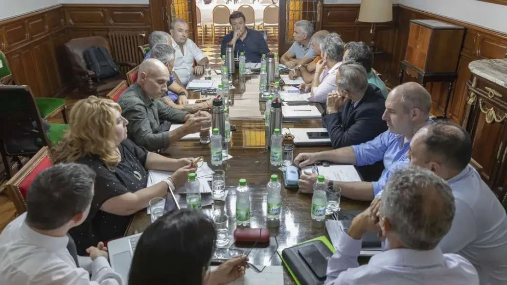 Weretilneck encabezó una nueva reunión de gabinete