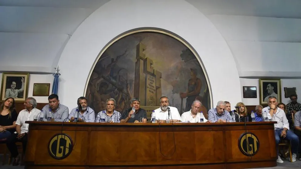 Contra el DNU: la CGT convocó a un paro nacional y marcha para el 24 de enero