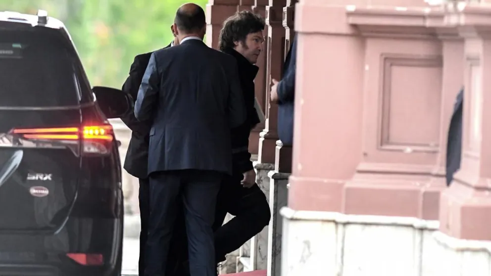 Javier Milei encabeza la primera reunión de Gabinete del año