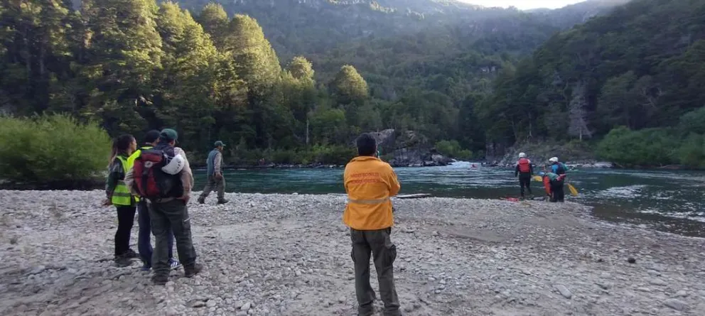 Hallaron sin vida al joven que desapareció en el Río Manso