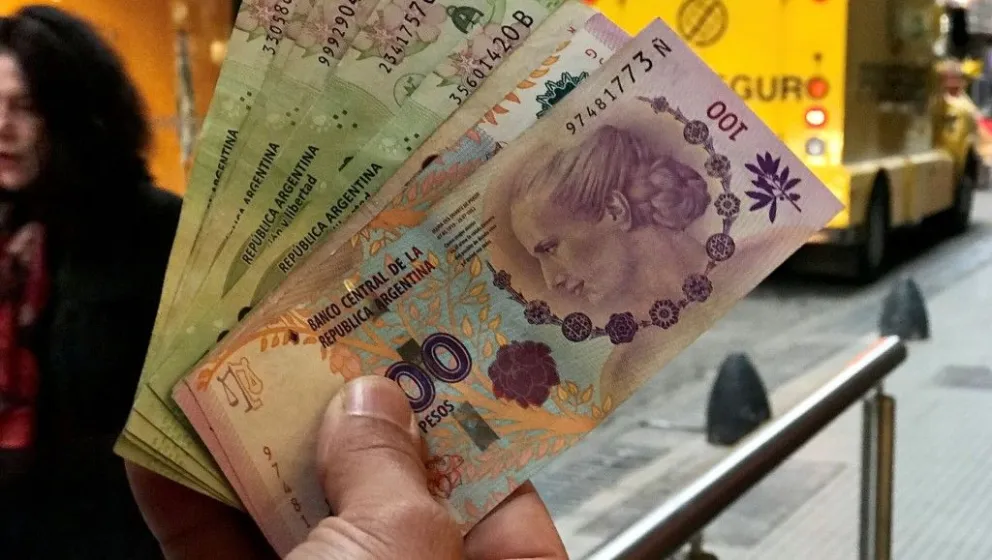El Gobierno avanza en su idea de emitir billetes de $20.000 y $50.000