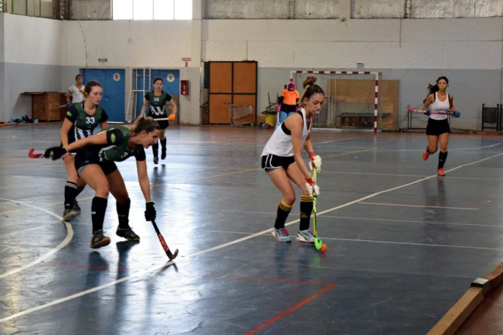 Invitan a sumarte a la Escuela Municipal de Hockey en verano