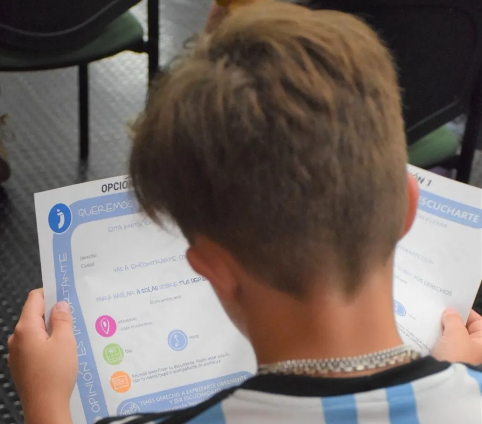 Más de 150 niños ayudaron a diseñar el modelo de notificaciones judiciales para las infancias