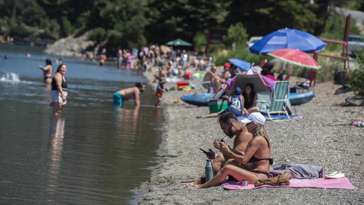 Ocho playas de Bariloche para resistir la ola de calor