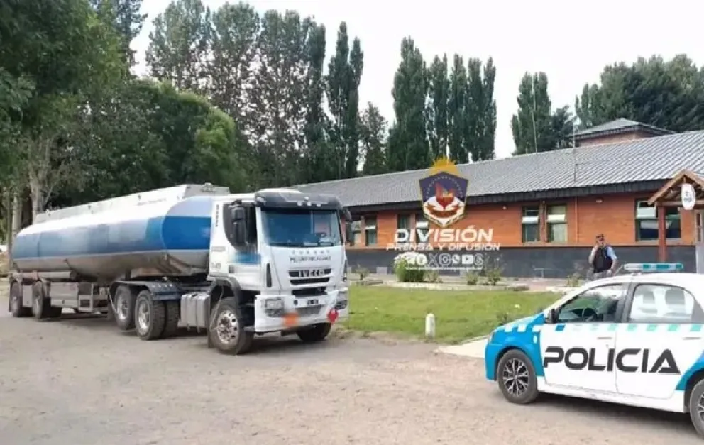 Chofer detenido por robar el combustible que transportaba