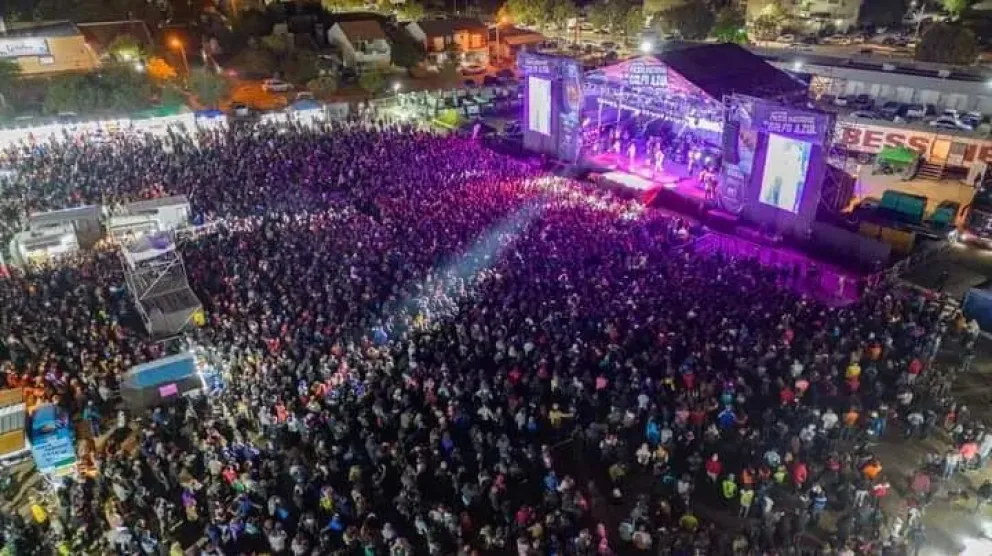 Abel Pintos y Los Palmeras animarán la Fiesta Nacional del Golfo Azul 2024 en Las Grutas