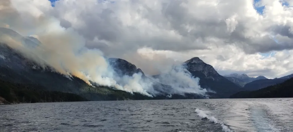 Se espera que las lluvias anunciadas para hoy alivien la situación por los incendios