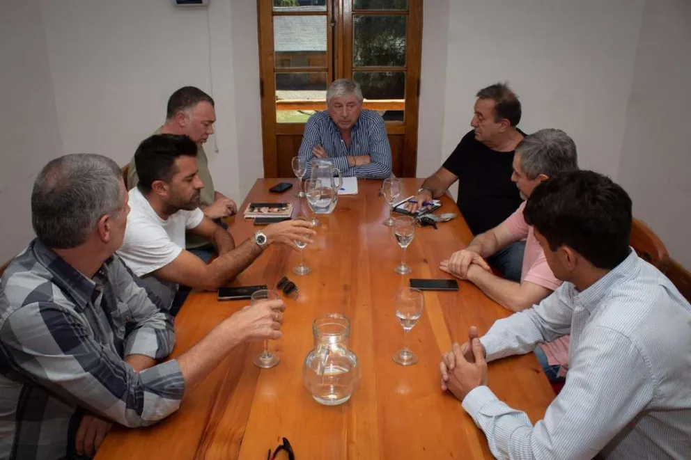 Cortés se reunió con diferentes cámaras empresariales