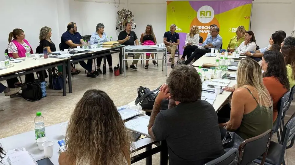 Ciclo Lectivo 2024: Weretilneck acompañó encuentro con Consejos Escolares