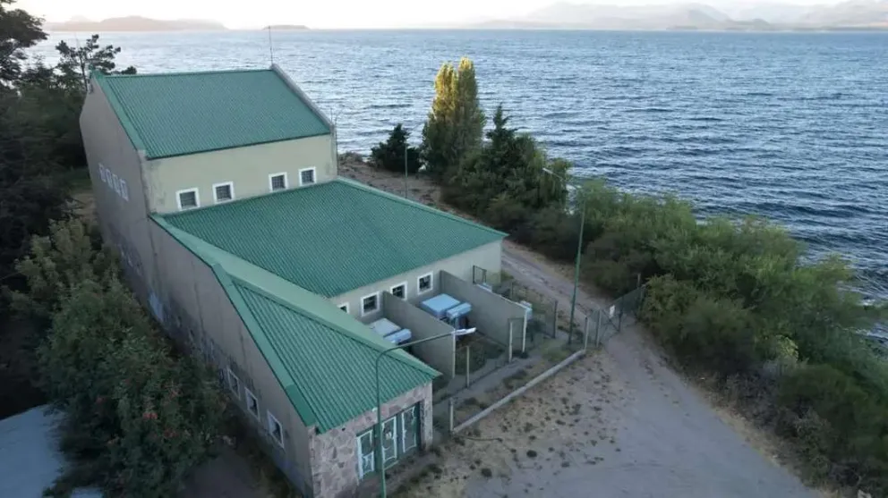 Advierten por baja de presión o falta de agua por trabajos en la toma del lago