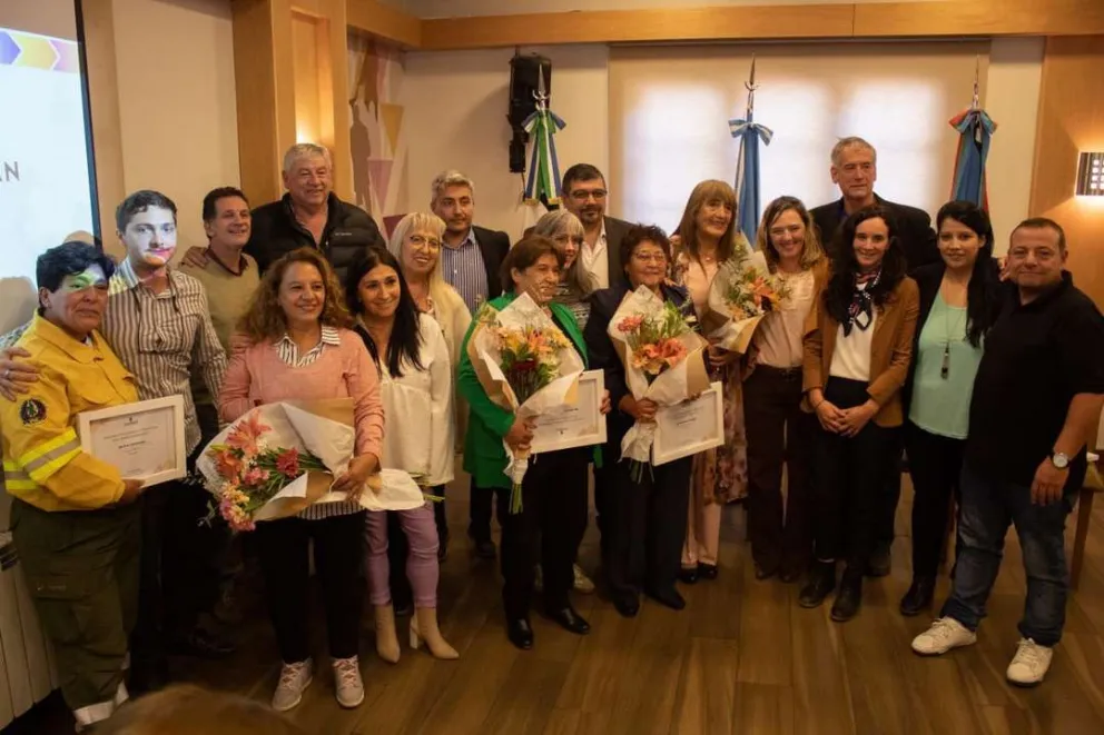 Walter Cortes participó del homenaje del Concejo “Mujeres que dejan huella”