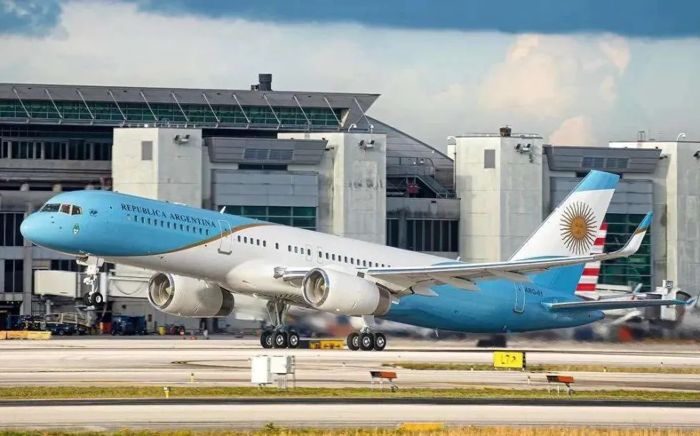 Demandan a la Argentina por una deuda en el pago de combustible del avión presidencial