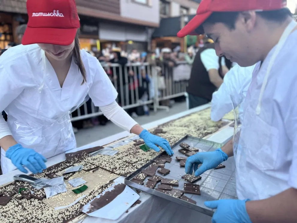 Llega la barra de chocolate más larga del mundo y una jornada llena de actividades