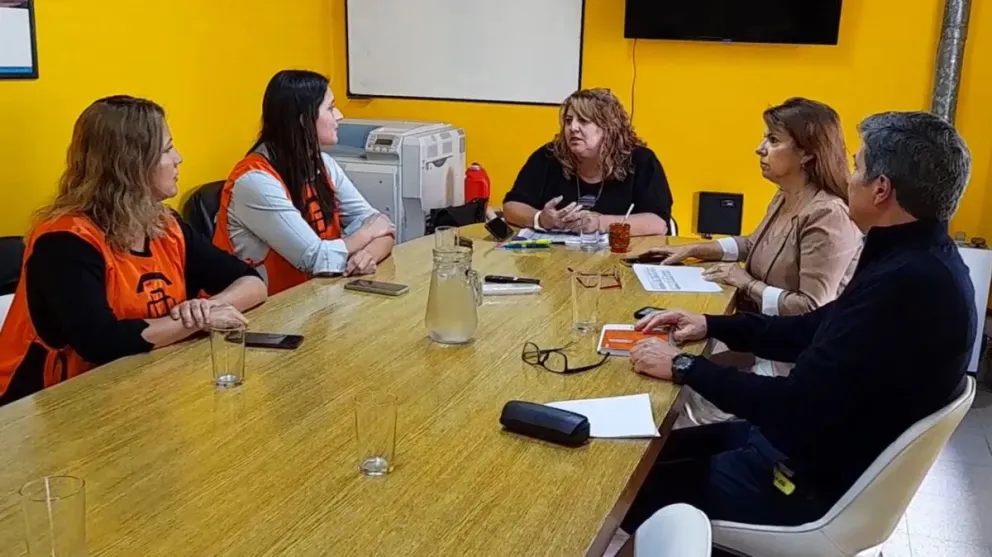 El gobierno hizo un nuevo ofrecimiento a Salud con aumentos de hasta un 105%