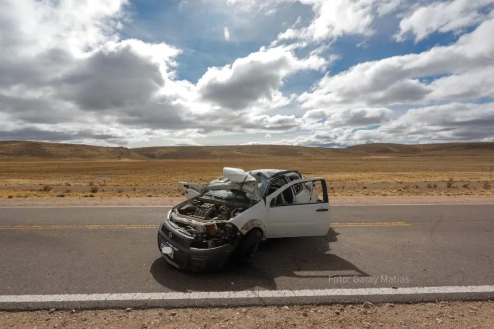 Violento vuelco en Ruta 23 dejó cuatro heridos, uno en estado crítico