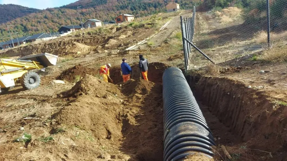 Finalizó el entubamiento de Coirón y Prayel en el barrio El Frutillar