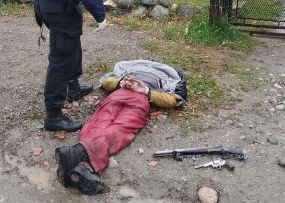 Detuvieron a un sujeto que ingresó a una vivienda y amenazó a una familia en Nahuel Hue