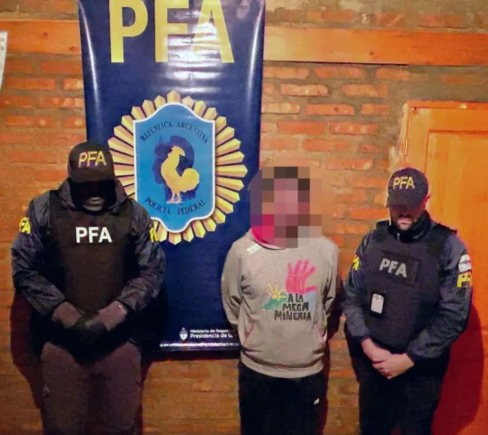 Detuvieron en El Hoyo a un hombre por amenazar a Javier Milei a través de las redes sociales