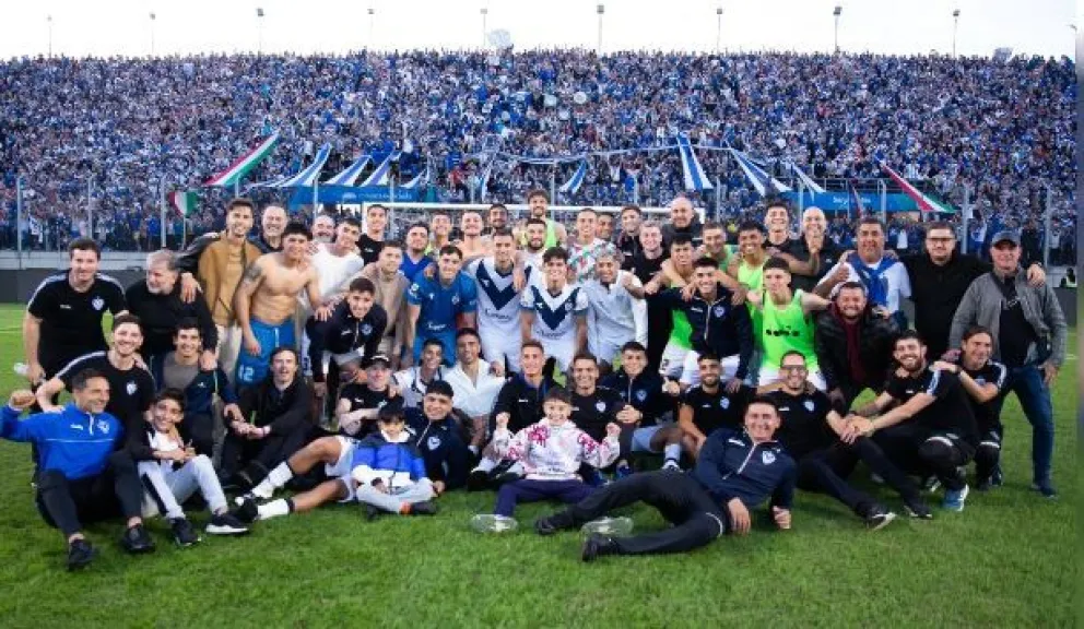Vélez es el primer finalista de la Copa de la Liga