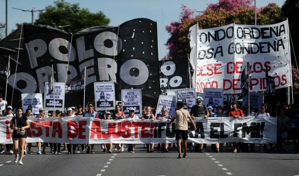 Piquetes: casi 30 allanamientos y varios imputados por "extorsión" para concurrir a protestas