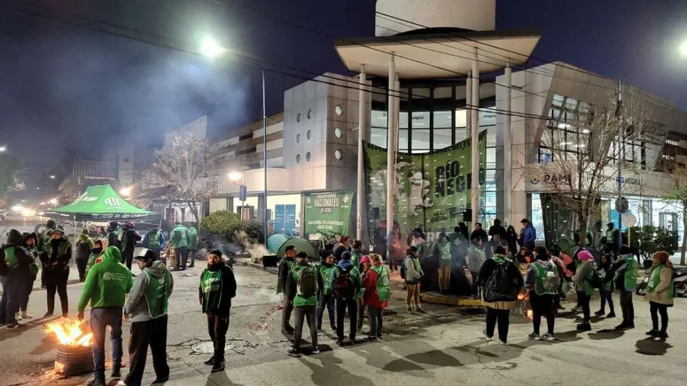 ATE denuncia recortes en prestaciones del PAMI en Roca