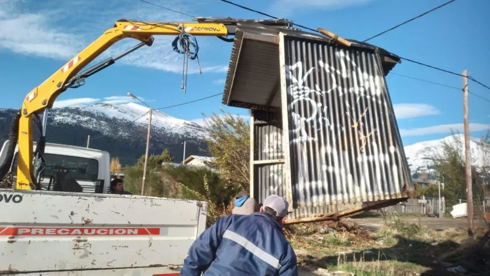 Nahuel Hue: Reubican tres refugios luego del cambio de recorrido del TUP