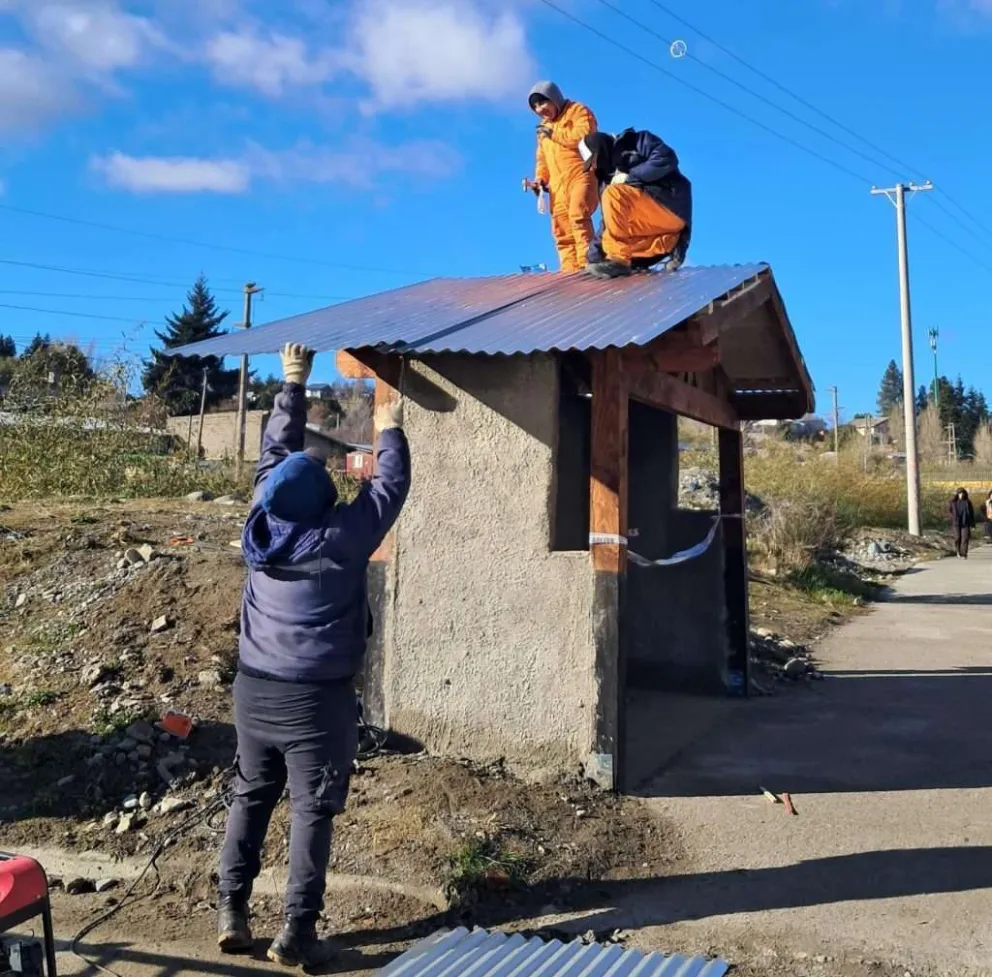 Instalan una nueva garita en el Barrio San Francisco I