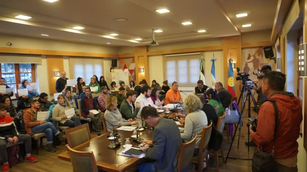 Herrero ratificó ante el Concejo el regreso de la elección de la Reina de la Nieve