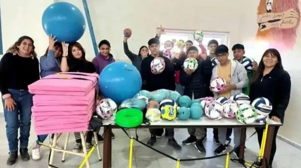 ESRN de la provincia reciben elementos didácticos para Educación Física