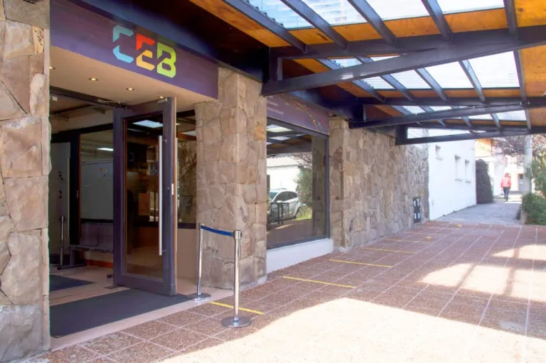 La CEB confirmó que mantiene la asistencia a jubilados con dificultades para pagar la luz