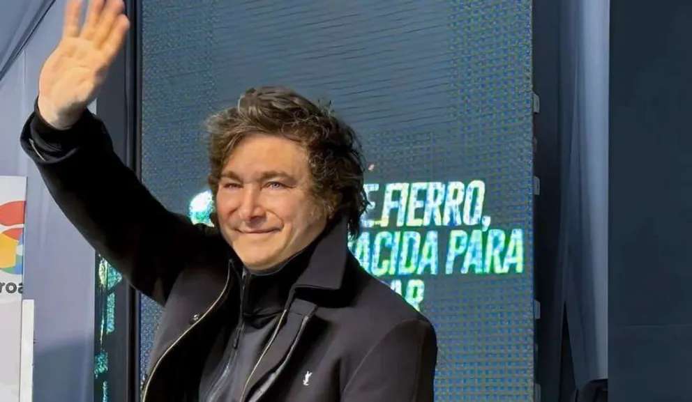 "No puedes evitar pagar los costos": la chicana de Milei a Riquelme por la derrota de Boca