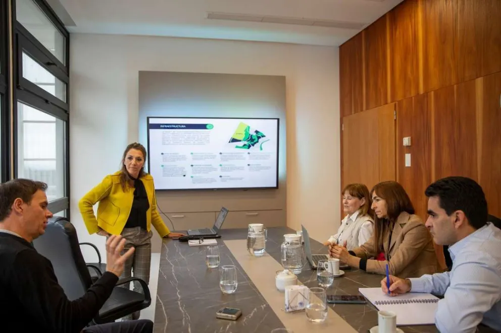 La ministra de Producción de Chubut recorrió las instalaciones del PITBA