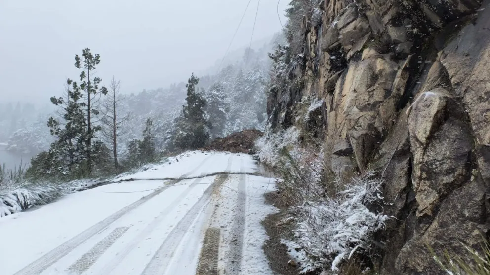 Derrumbe en la Ruta 79 y corte de luz en Colonia Suiza