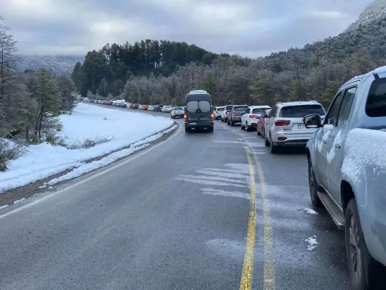 El paso Cardenal Samoré amaneció cubierto de nieve pero está habilitado El paso Cardenal Samoré amaneció cubierto de nieve pero está habilitado