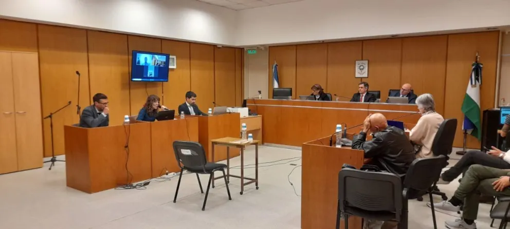 Fiscalía pidió elevadas penas de prisión efectiva para los 4 responsables de estafar al IPROSS