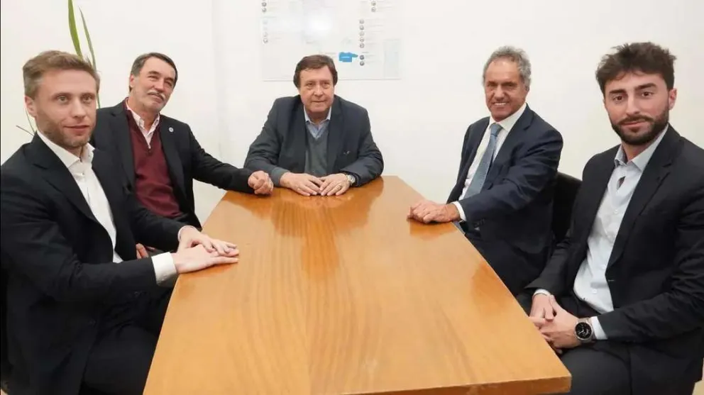 Weretilneck abordó proyectos de turismo y ambiente con Scioli y Larsen