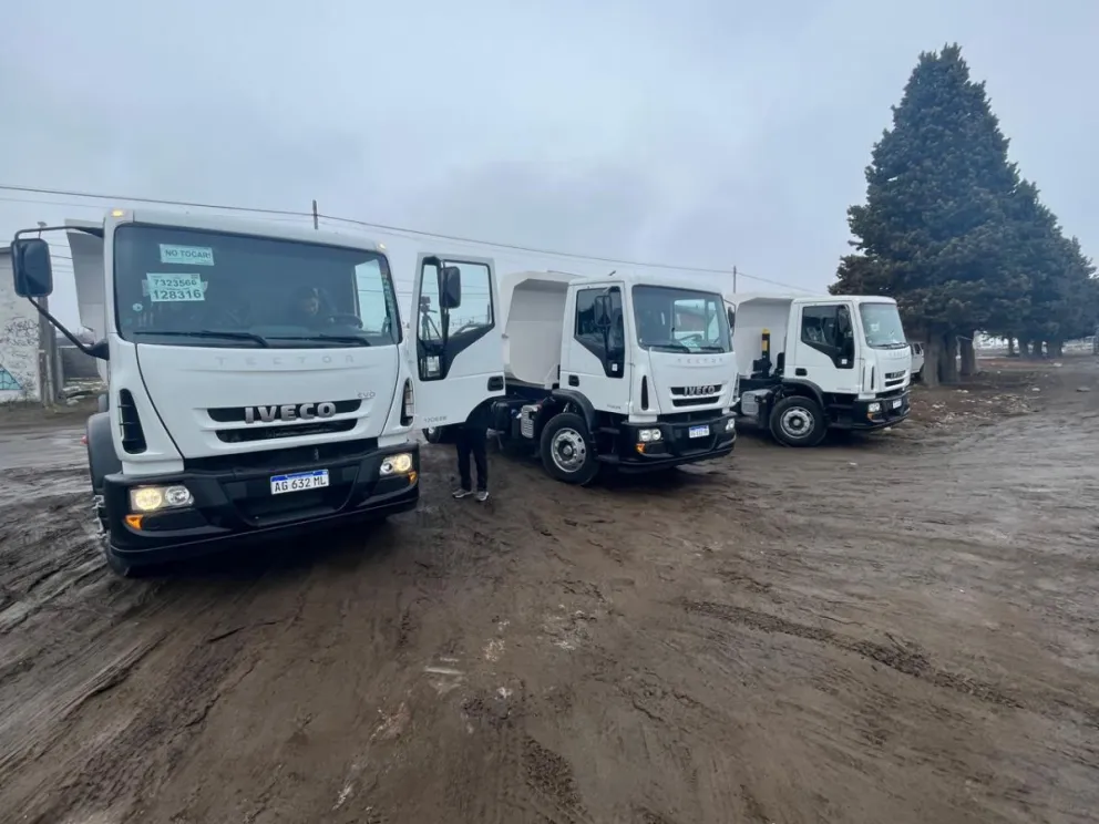 La Municipalidad recibió tres camiones cero kilómetro para fortalecer su flota