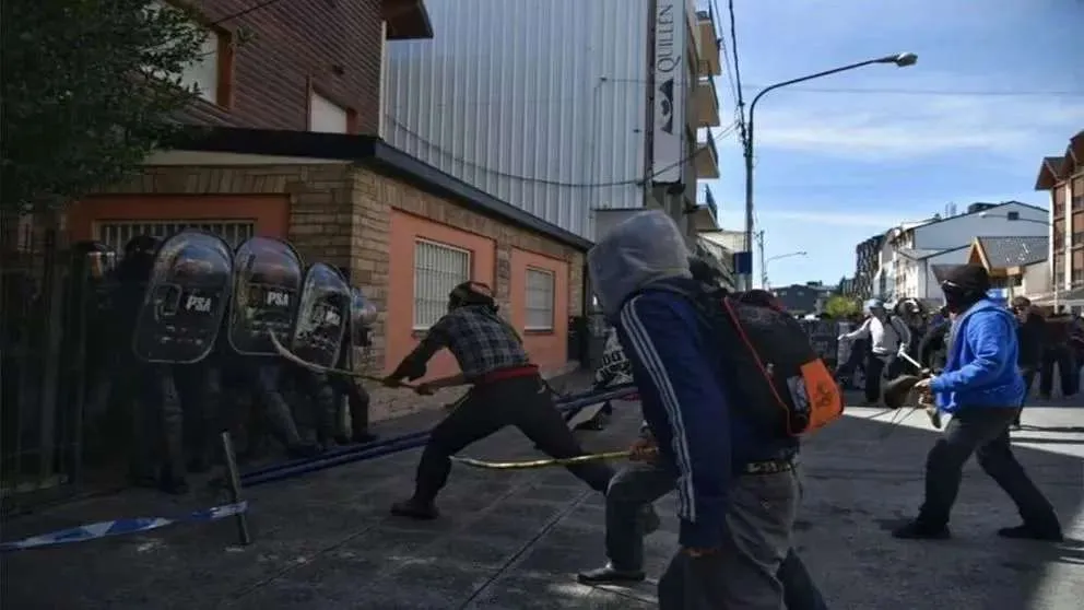 Capturan a uno de los mapuches acusados de atacar el Juzgado Federal en 2018