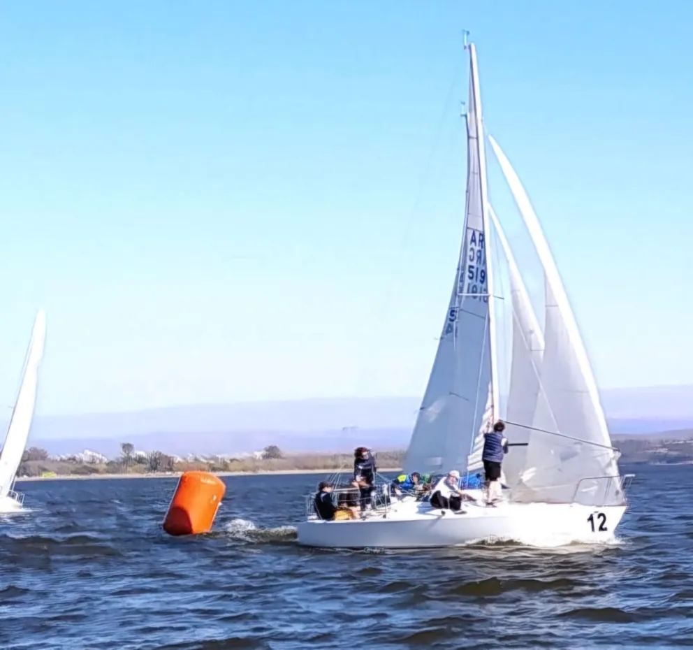 Gran representación del Club Náutico Bariloche en Córdoba 