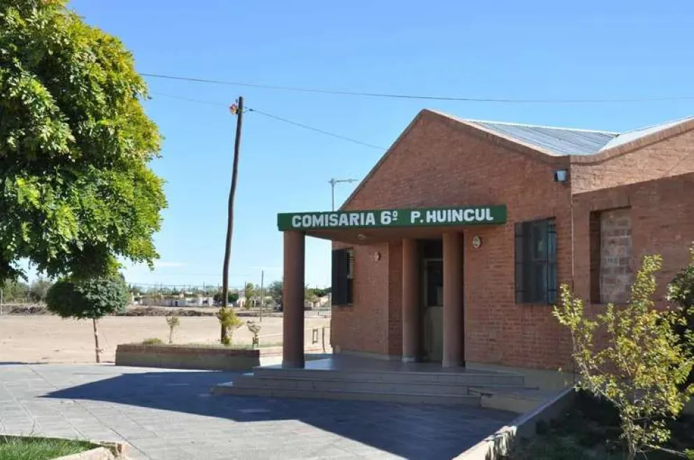 Arreglaba su camioneta, se partió la madera que sostenía el criquet y murió aplastado