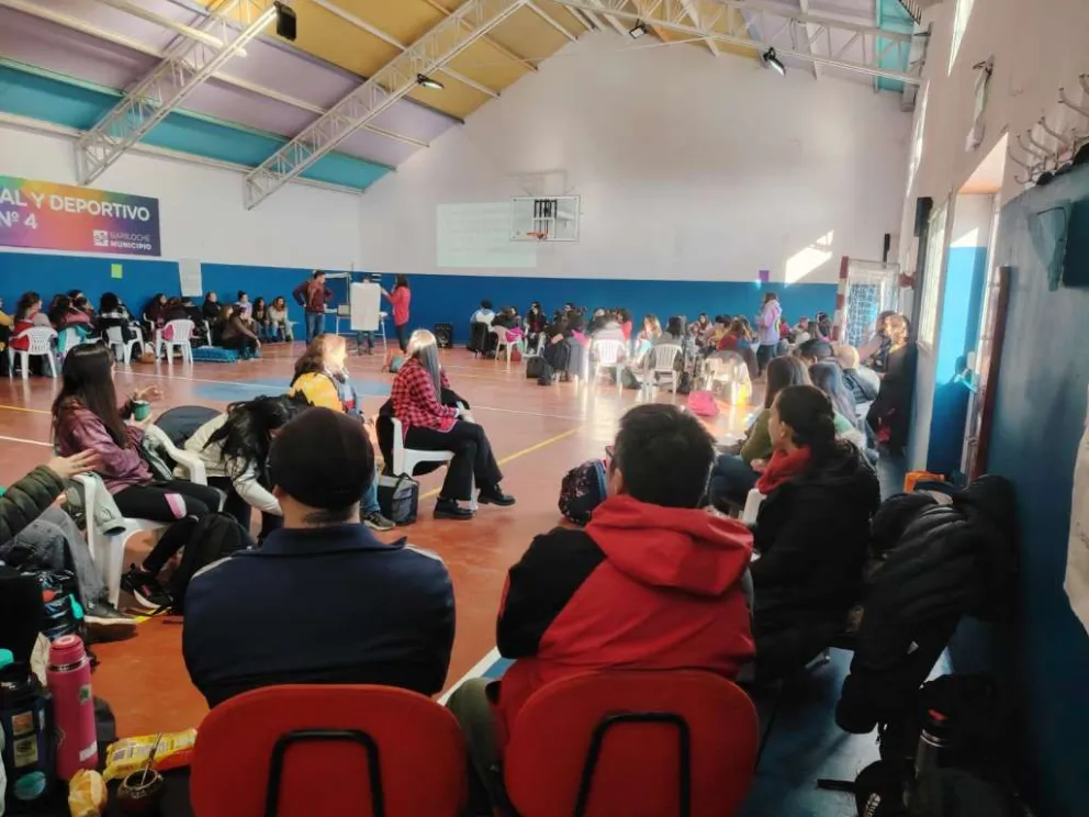 Capacitaron en autonomía y crianza respetuosa para la primera infancia