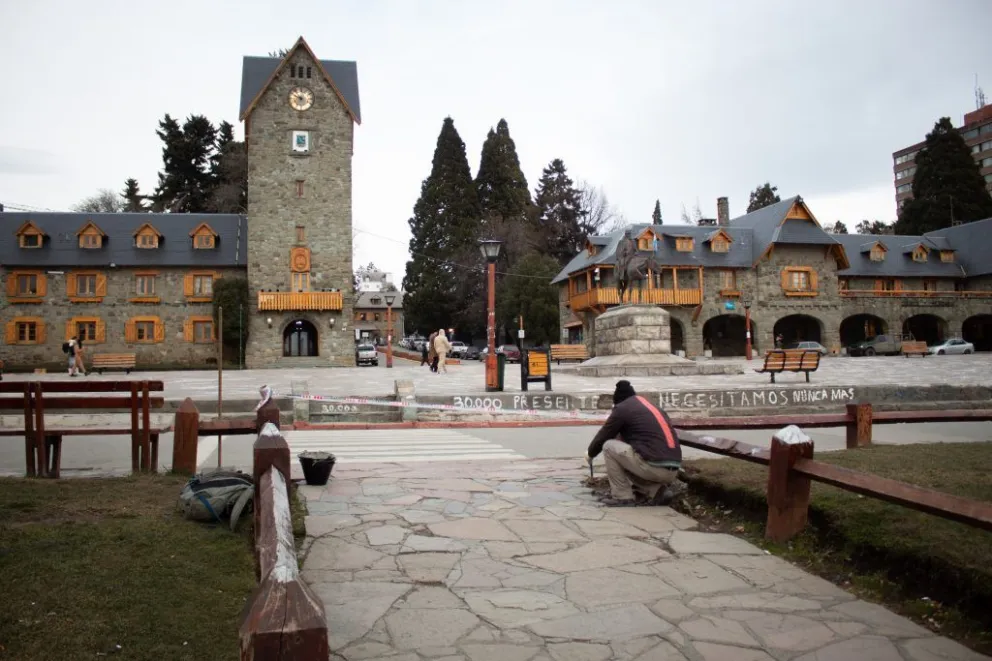 Arreglan las veredas de Centro Cívico con fondos de la Ecotasa